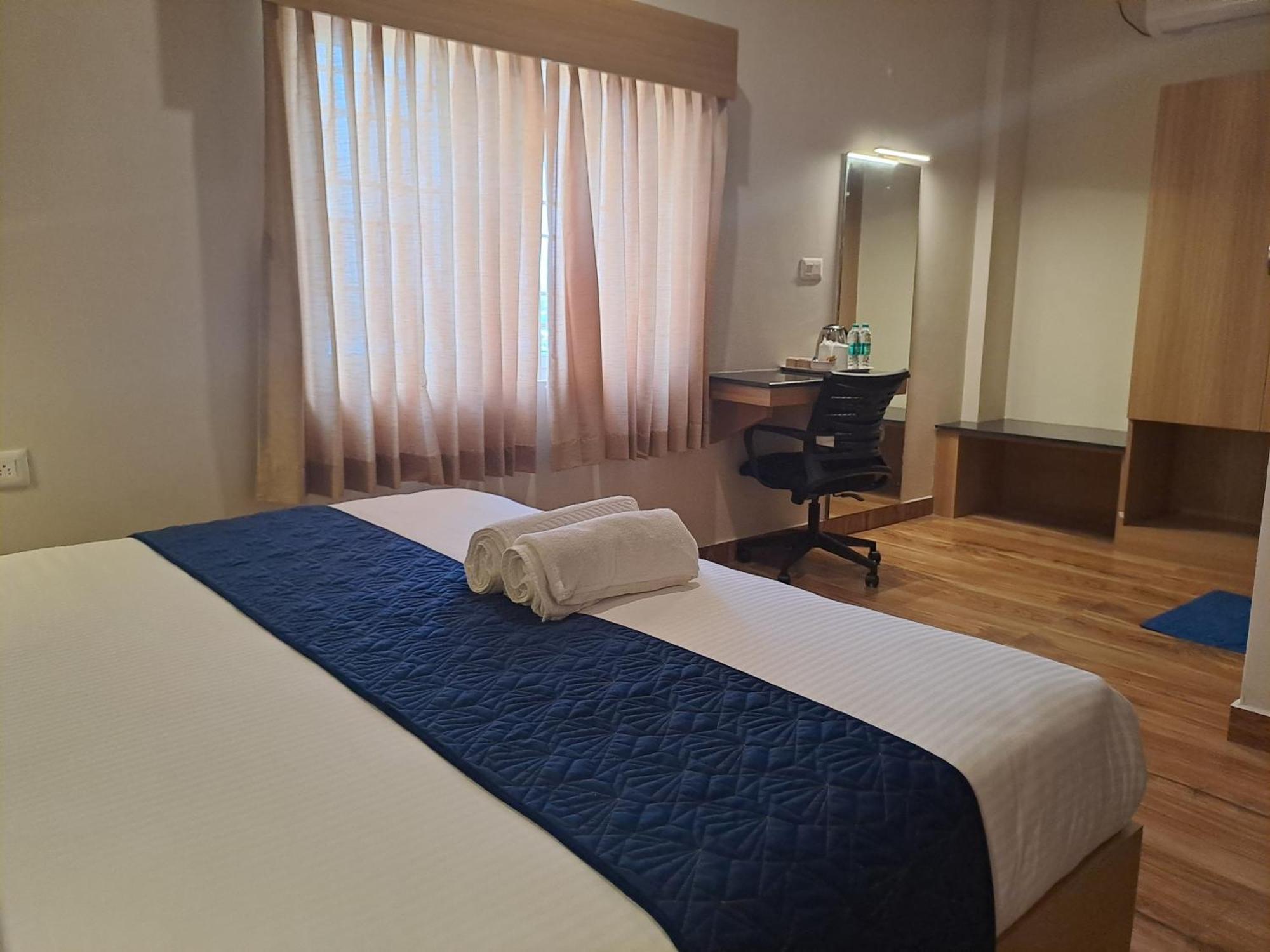 Sky Inn مَسّور المظهر الخارجي الصورة