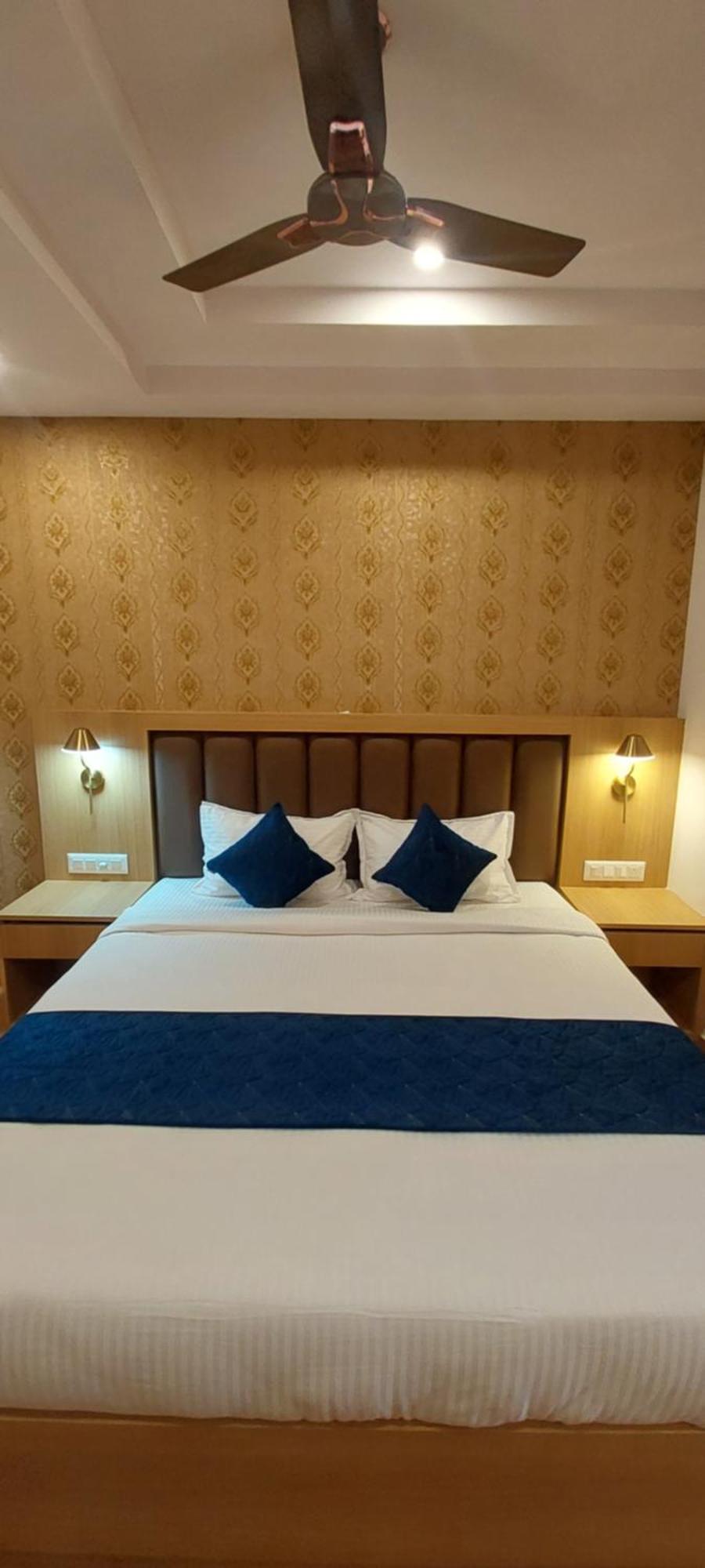 Sky Inn مَسّور المظهر الخارجي الصورة