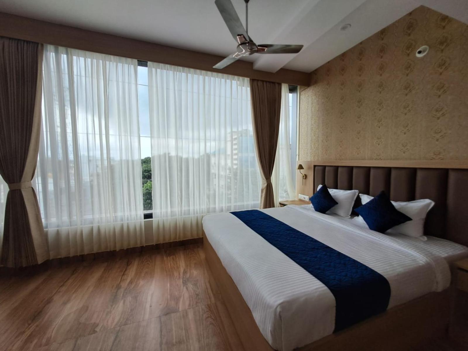 Sky Inn مَسّور المظهر الخارجي الصورة
